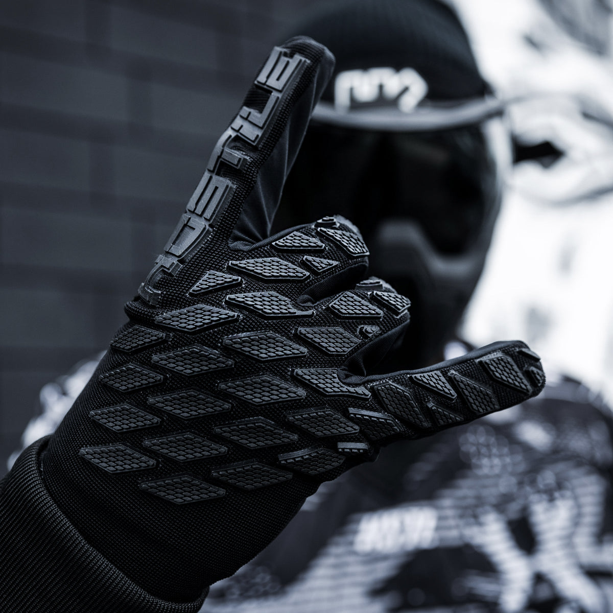Hostile® Armored Glove - Shadow
